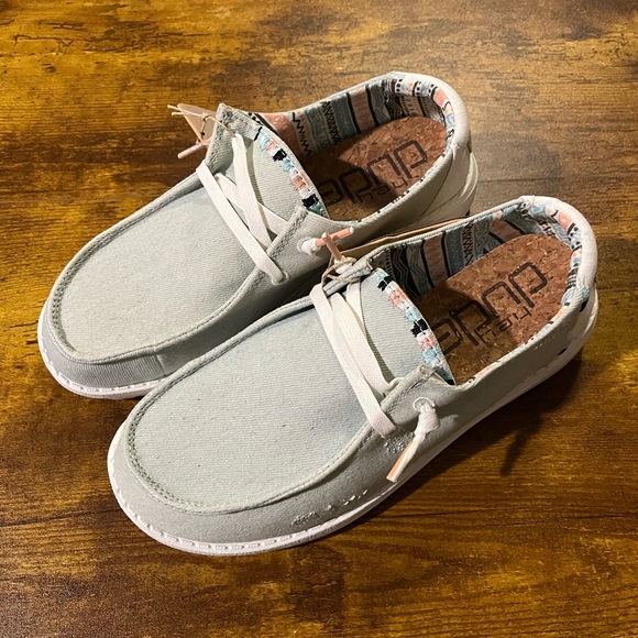 🍭 Hey Dude Wendy Rise Shoes 🍭 - Picture 1 of 6